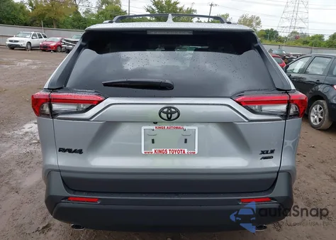 2025 Toyota Rav4 Xle z USA, uszkodzony, nr VIN 2T3P1RFV6SW584387